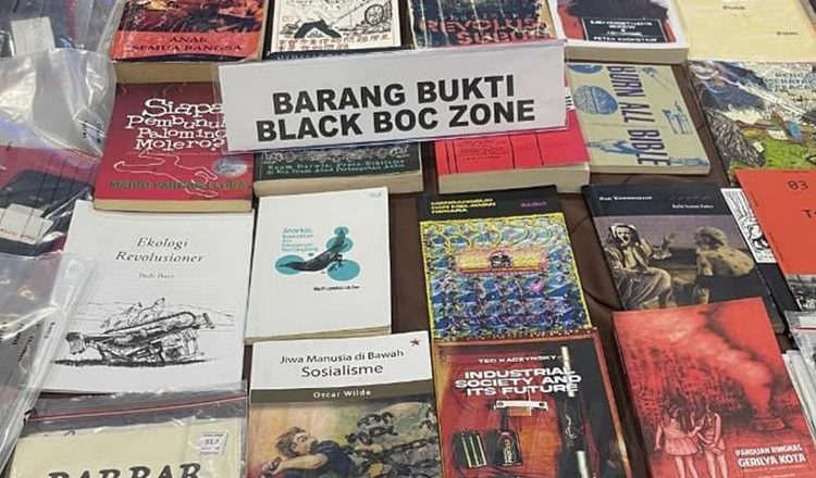 Kebebasan Membaca: Disangka Baca Buku Sudah Paling Aman, Ternyata…