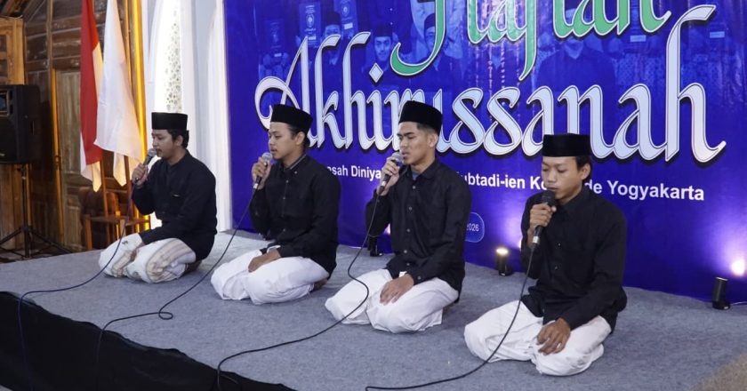 Haflah Akhirussanah Madrasah Diniyah Hidayatul Mubtadi-ien: Menyulam Bait Ilmu Menjadi Kebaikan di Malam Nisyfu Sya’ban