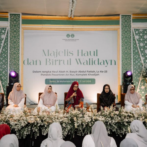 Umi Hannah: “Mondok Kui Penting, Ngaji Kui Penting”
