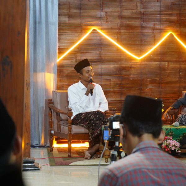 Elnahrowi ke Jogja, Ajak Santri Menulis Berbasis Riset dan Nalar Kritis